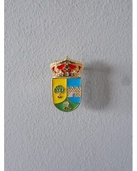 PIN ESCUDO ALDEANUEVA DE SAN BARTOLOMÉ