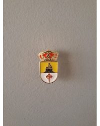 PIN ESCUDO CABEZAMESADA