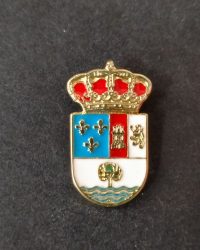 PIN ESCUDO FERNÁN CABALLERO