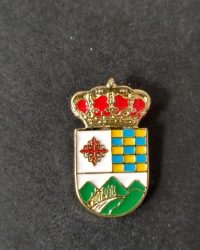 PIN ESCUDO FUENCALIENTE