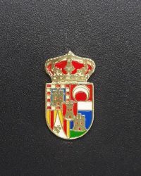 pin escudo la adrada