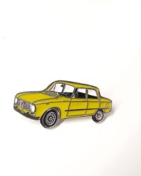 pin Alfa Romeo Giulia