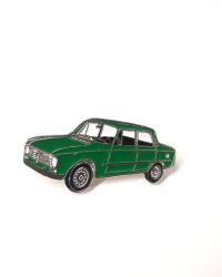 pin Alfa Romeo Giulia