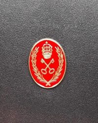 pin escudo els hostalets de pierola