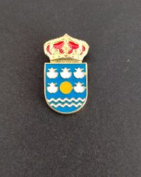pin escudo mañon