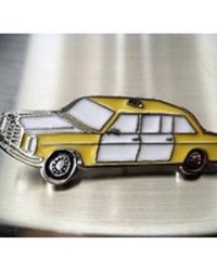 PIN TAXI MERCEDES 240 D BEIRUT 1970