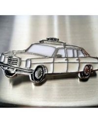 PIN TAXI MERCEDES 240 D FRANKFURT 1972