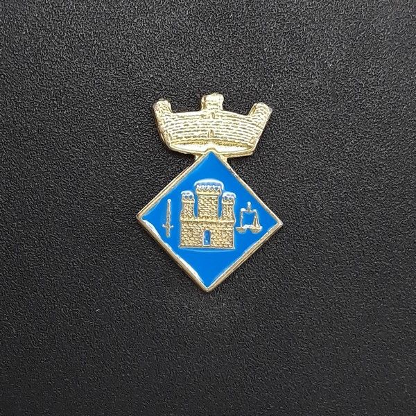 pin escudo olerdola