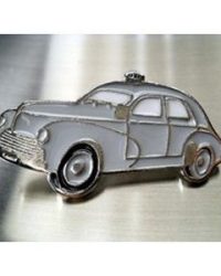 PIN TAXI PEUGEOT 203 LYON 1955