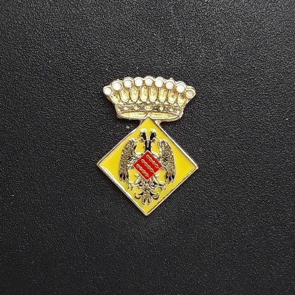pin escudo sort